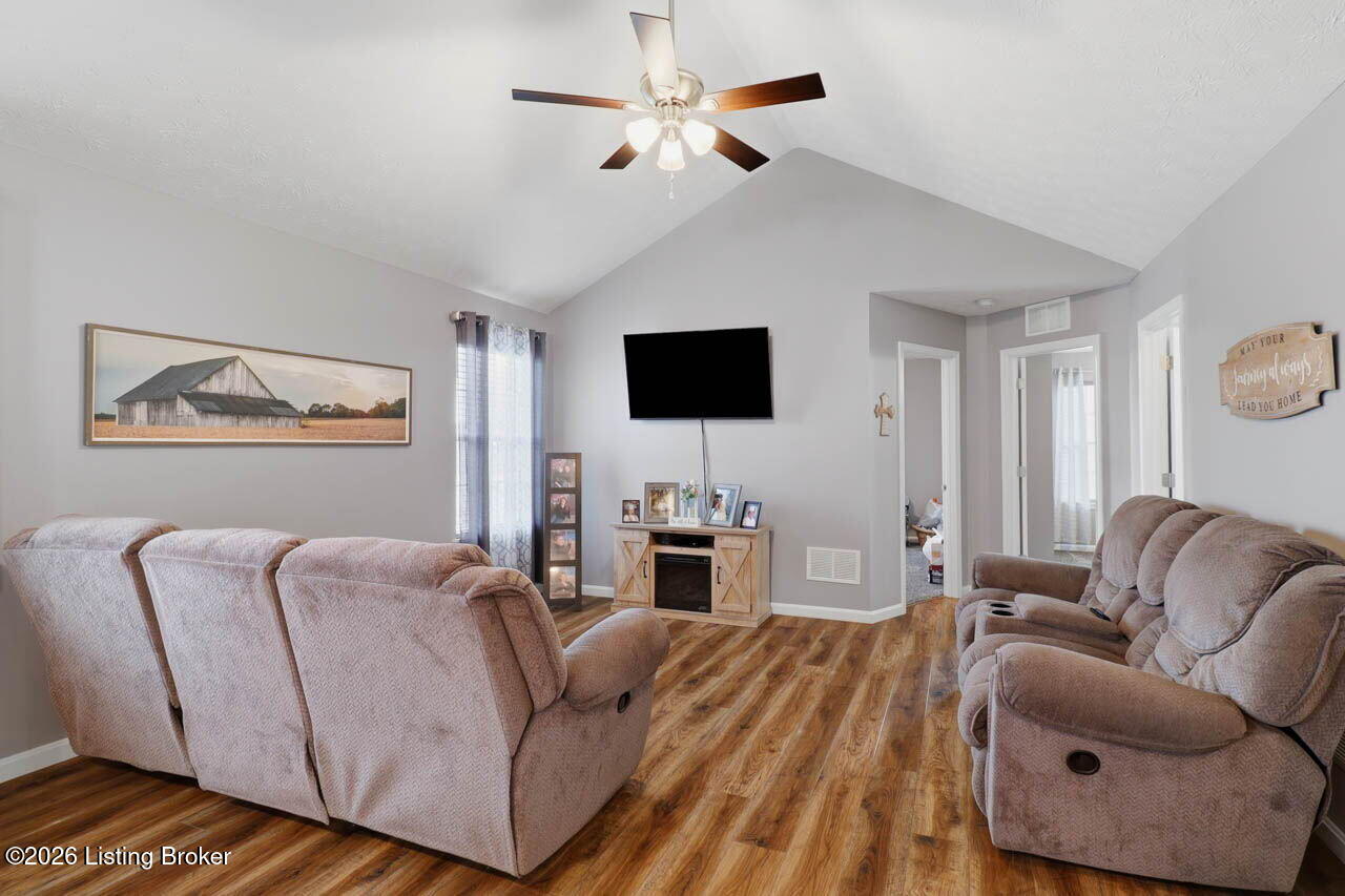 106 Greenwell Crossing