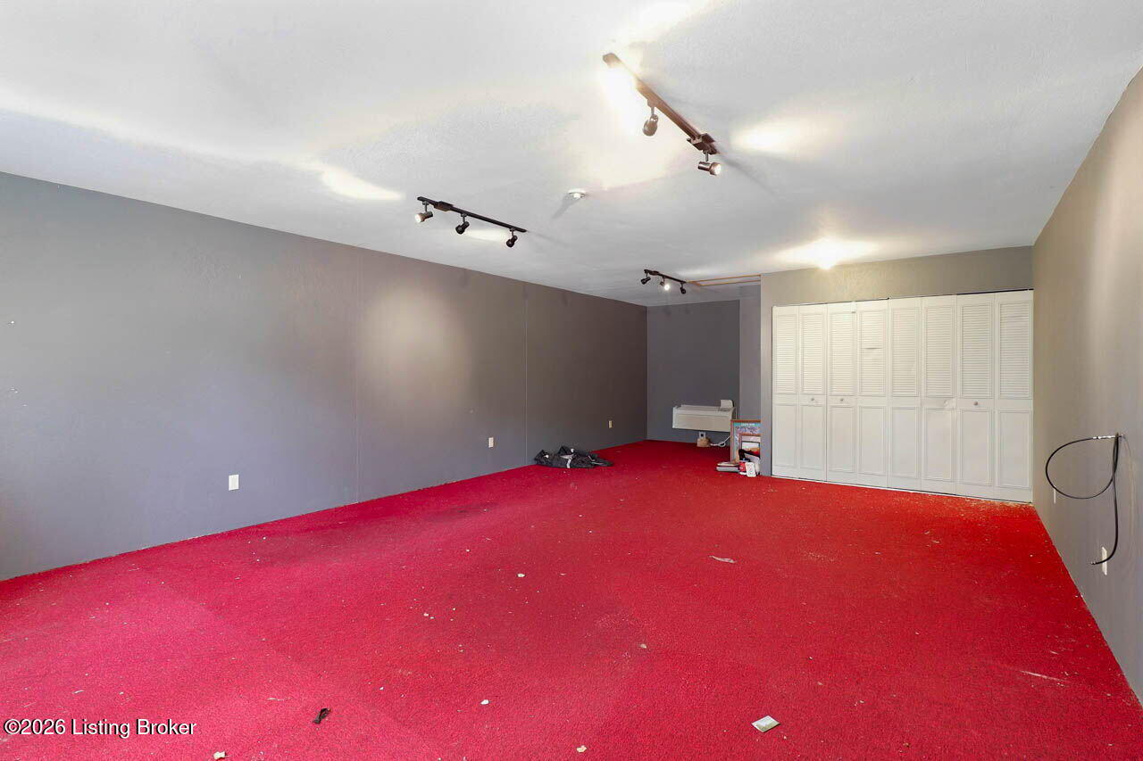 306 Pats Ln