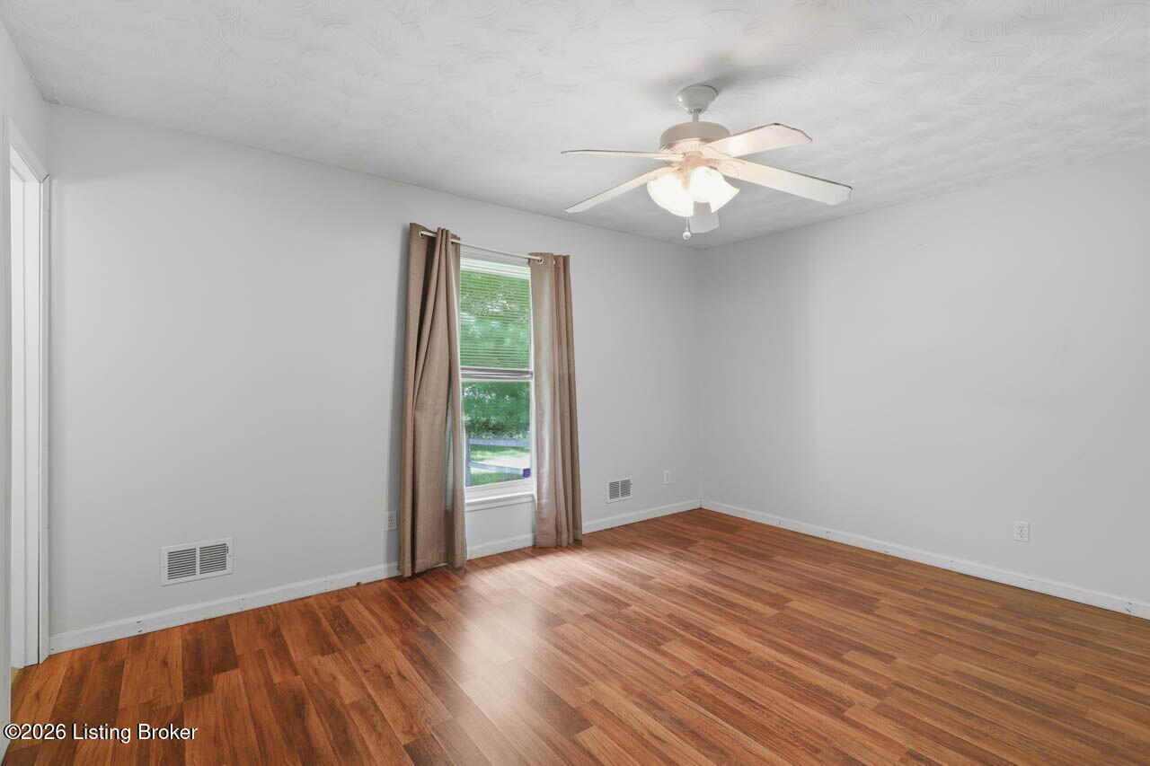 306 Pats Ln