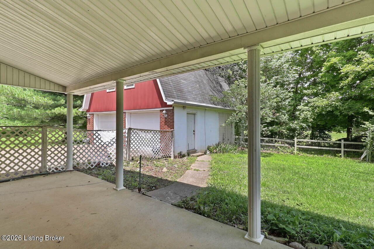 306 Pats Ln