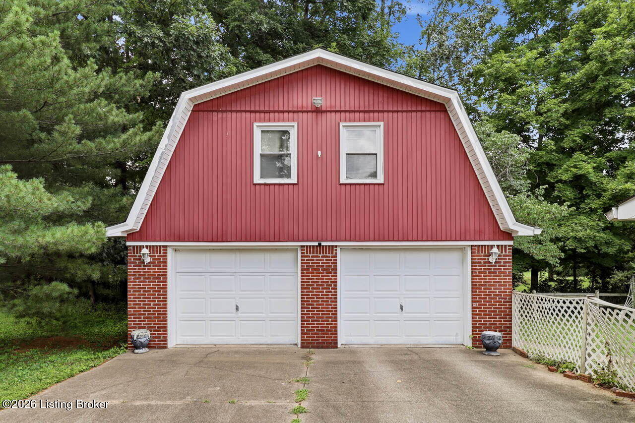 306 Pats Ln