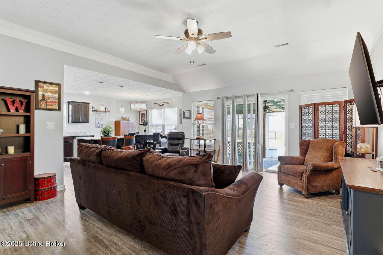 10917 Hidden Trail Ct