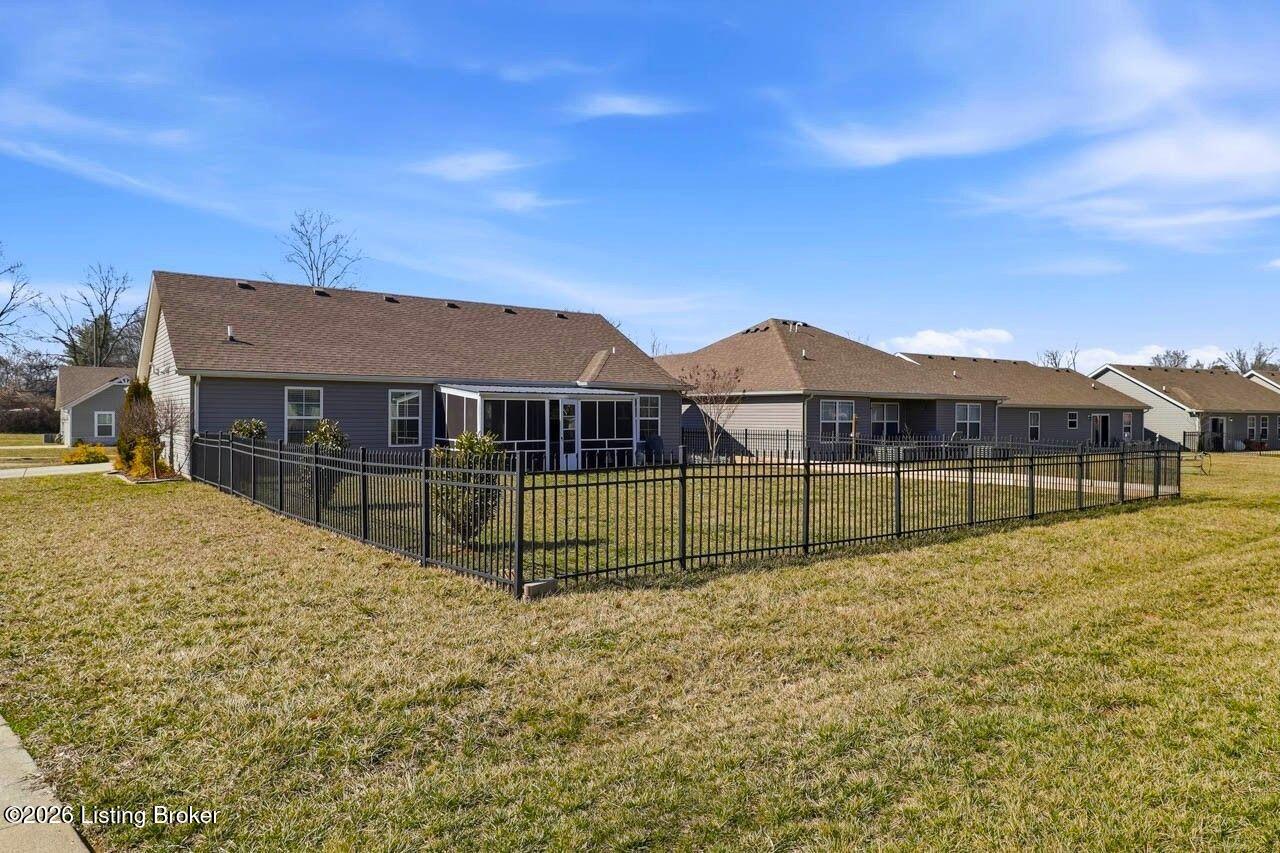 10917 Hidden Trail Ct