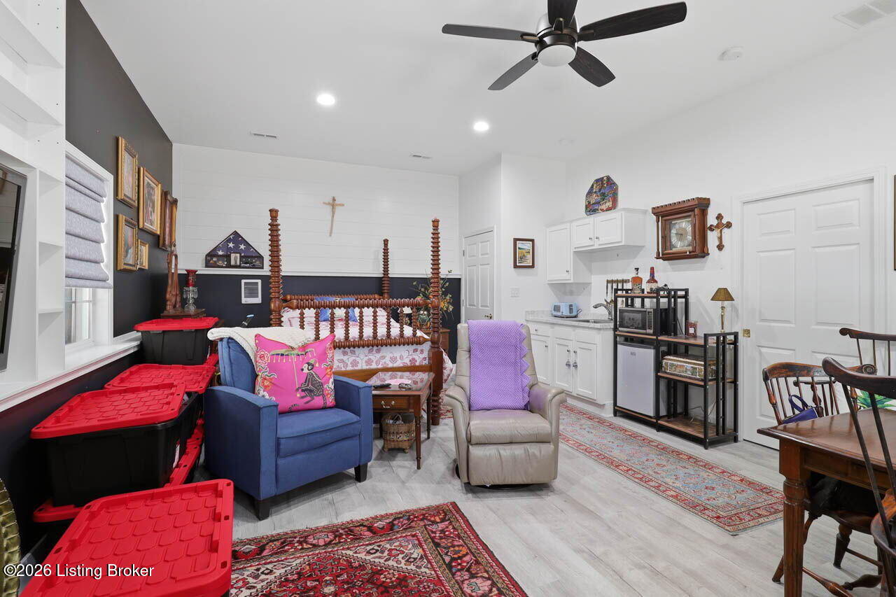 368 Cedar Lake Dr