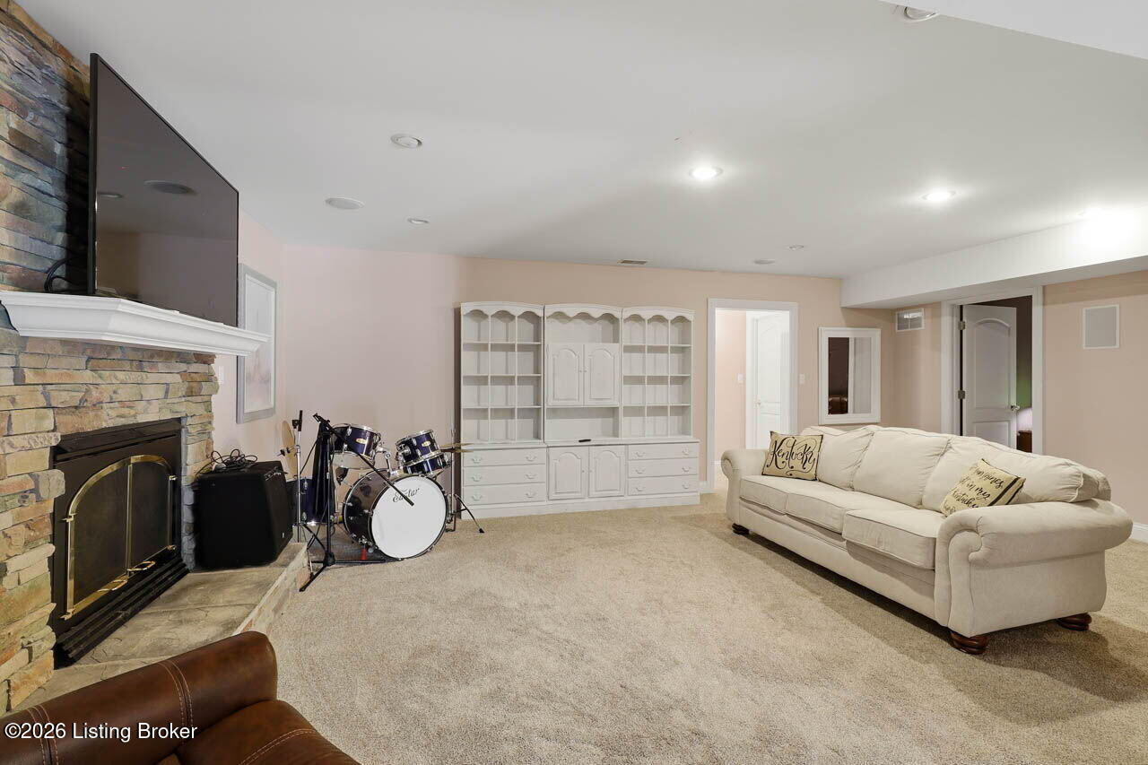 368 Cedar Lake Dr