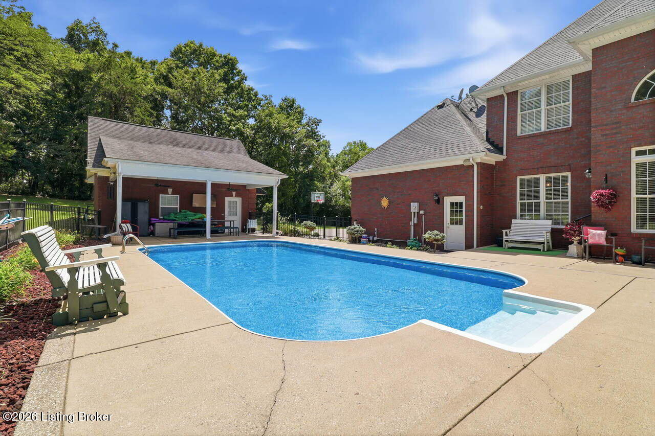 368 Cedar Lake Dr