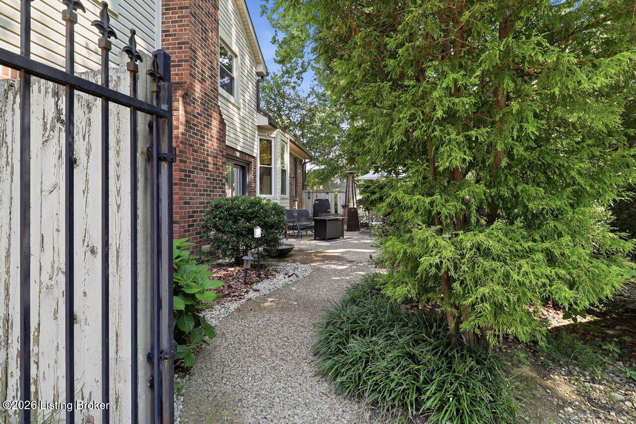 10504 Larkhall Ct