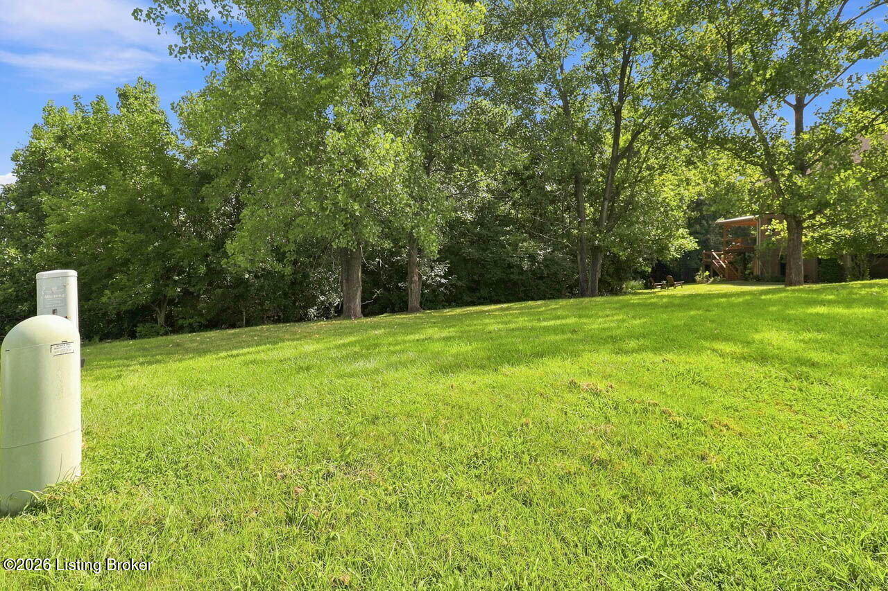 2009 Hillcircle Rd