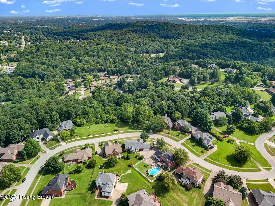 2009 Hillcircle Rd