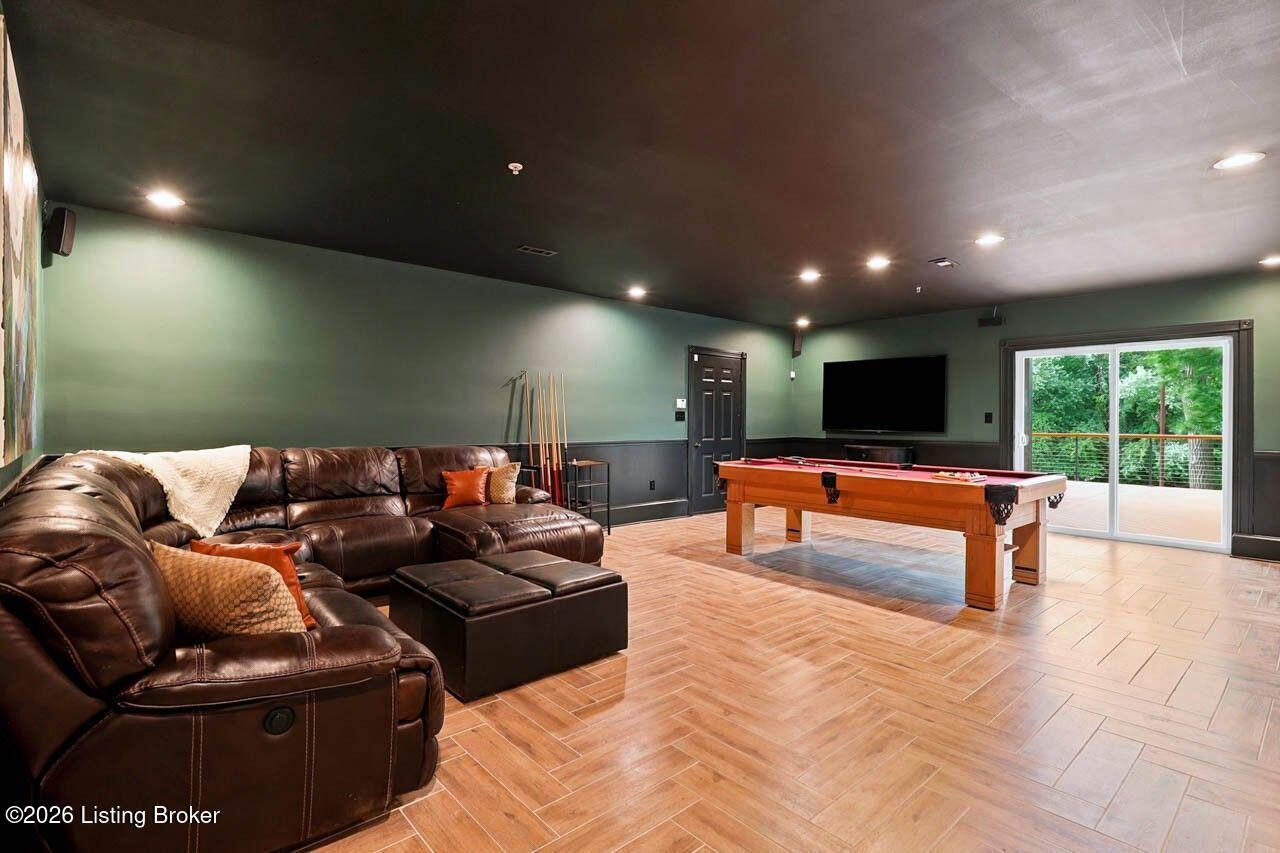5415 River Creek Ct