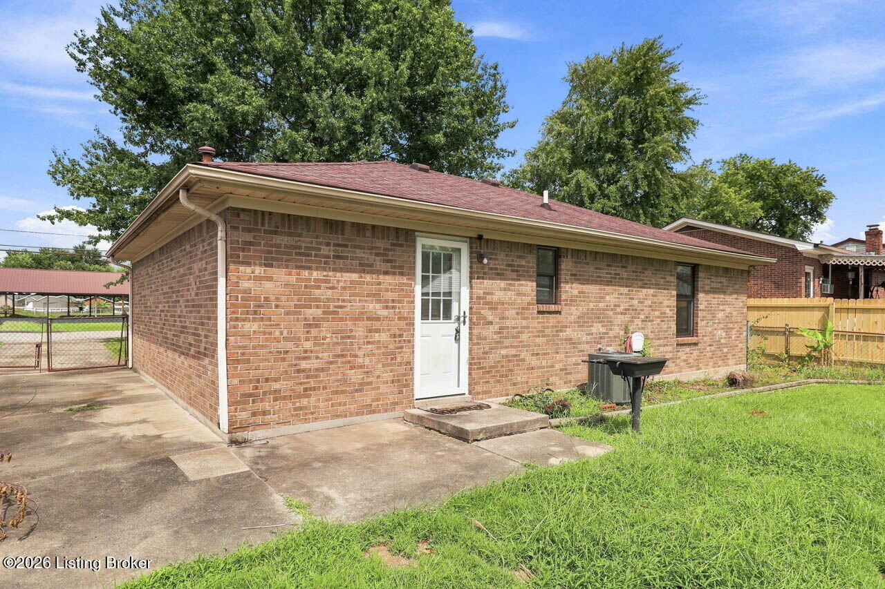 3716 Hillview Blvd