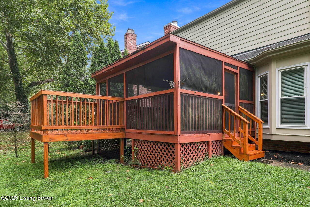 1118 Blackthorn Rd