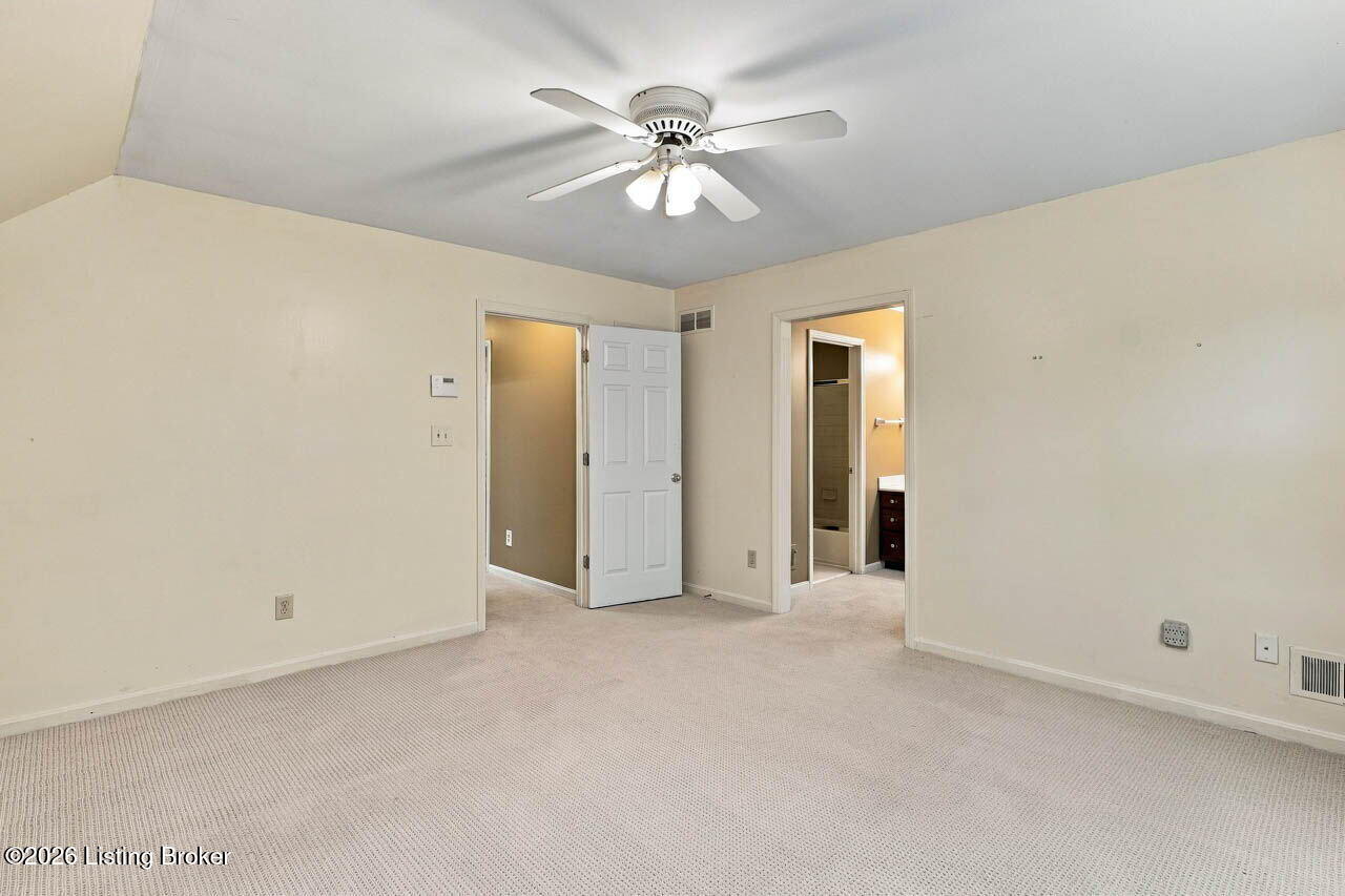 1118 Blackthorn Rd