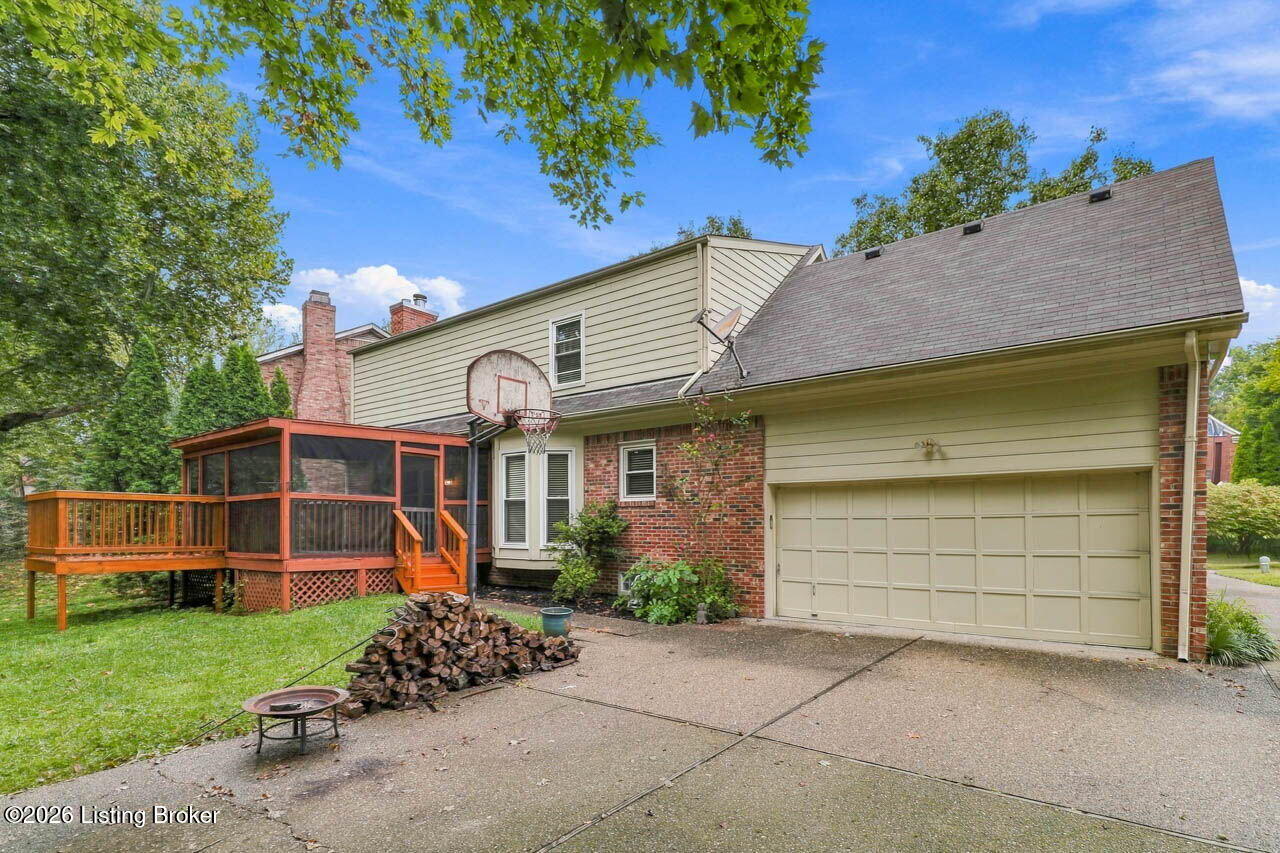 1118 Blackthorn Rd