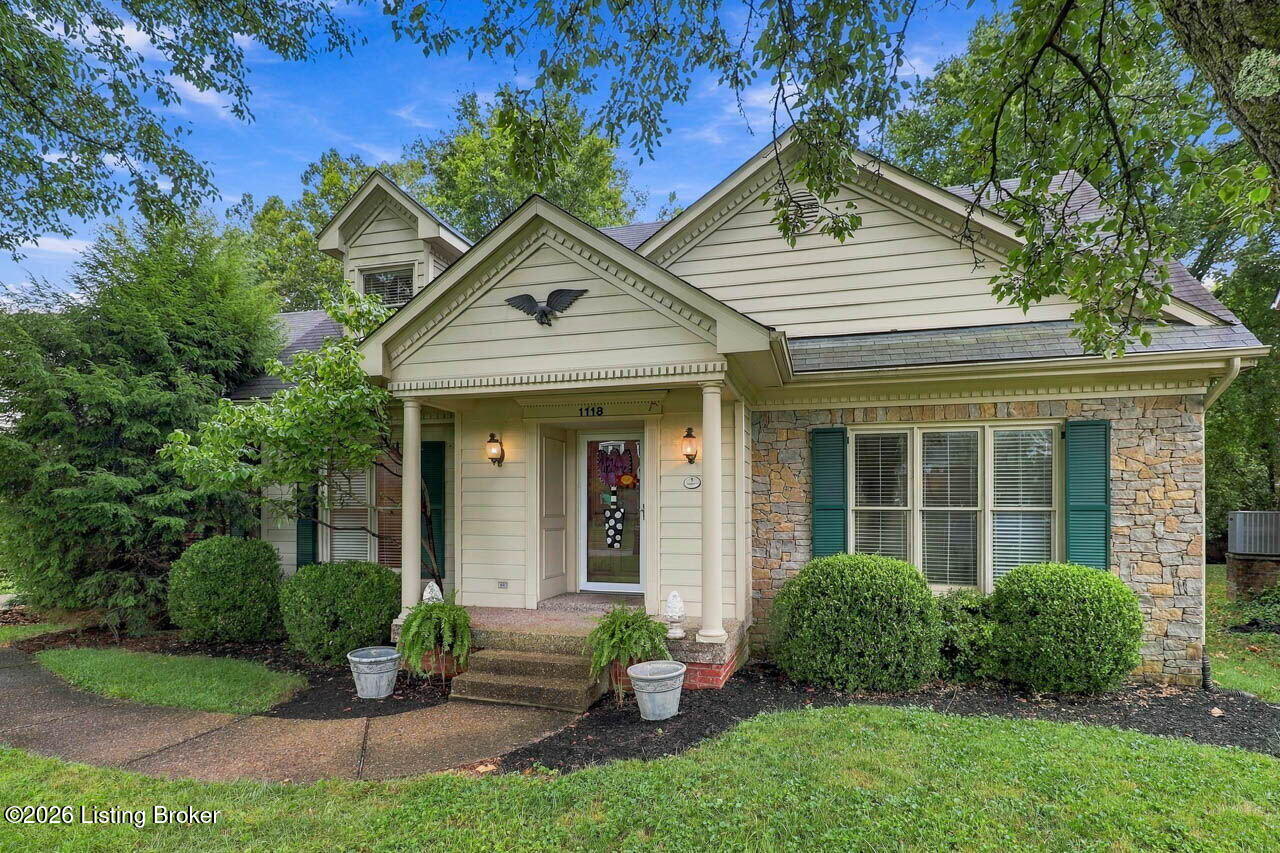 1118 Blackthorn Rd