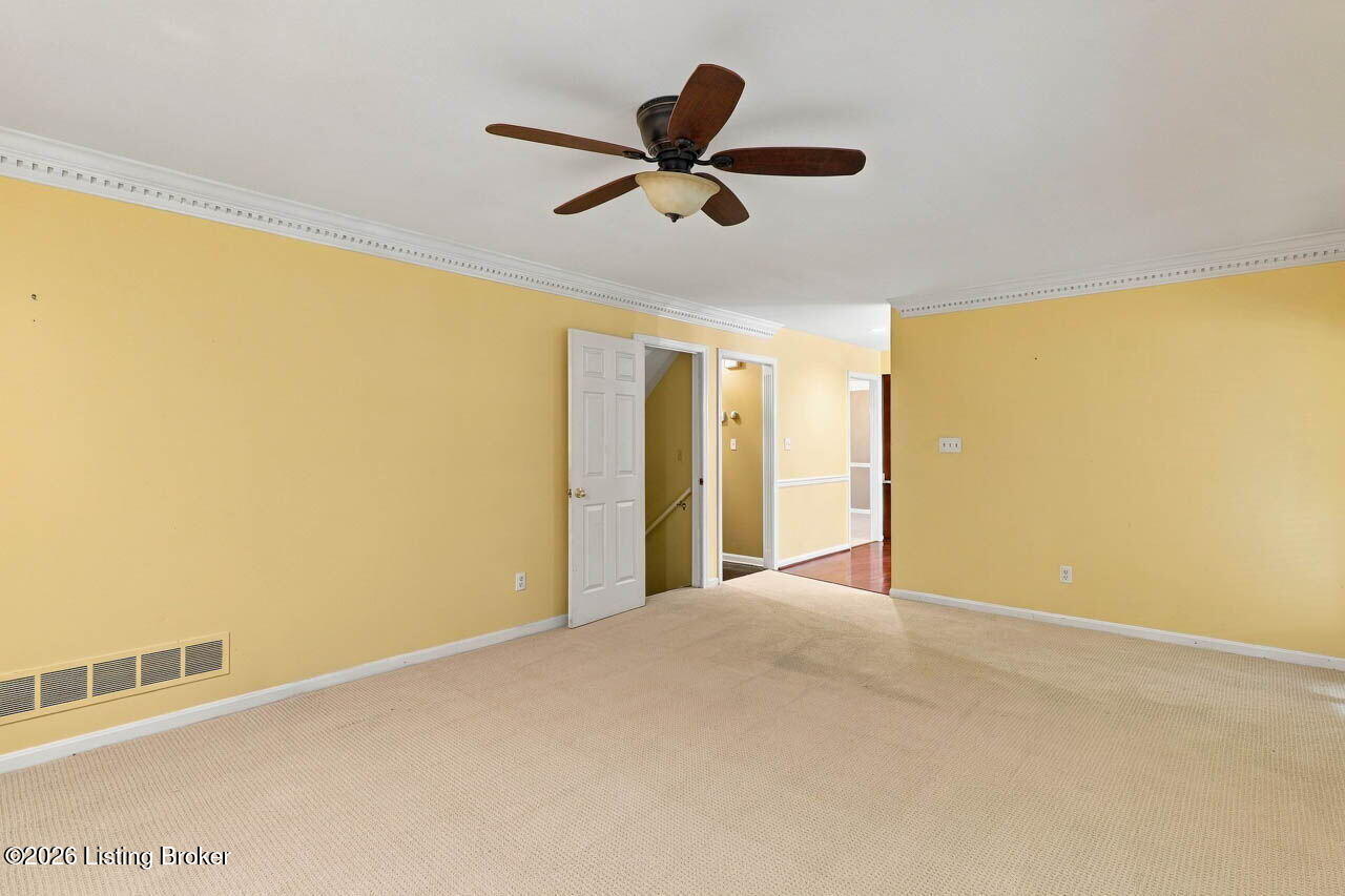 1118 Blackthorn Rd