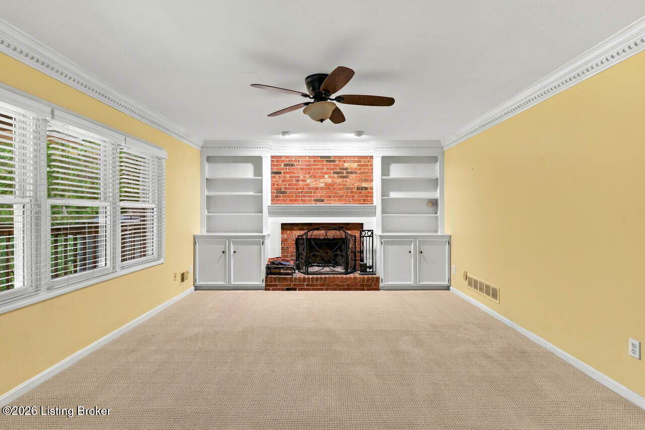 1118 Blackthorn Rd