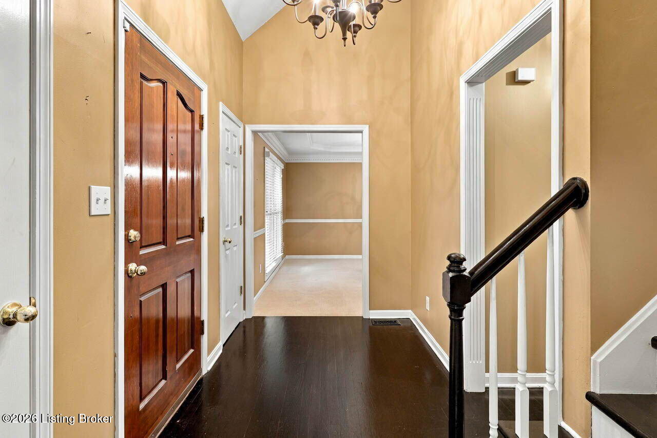 1118 Blackthorn Rd