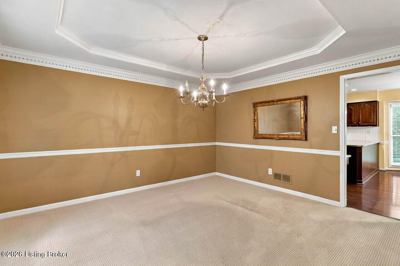 1118 Blackthorn Rd