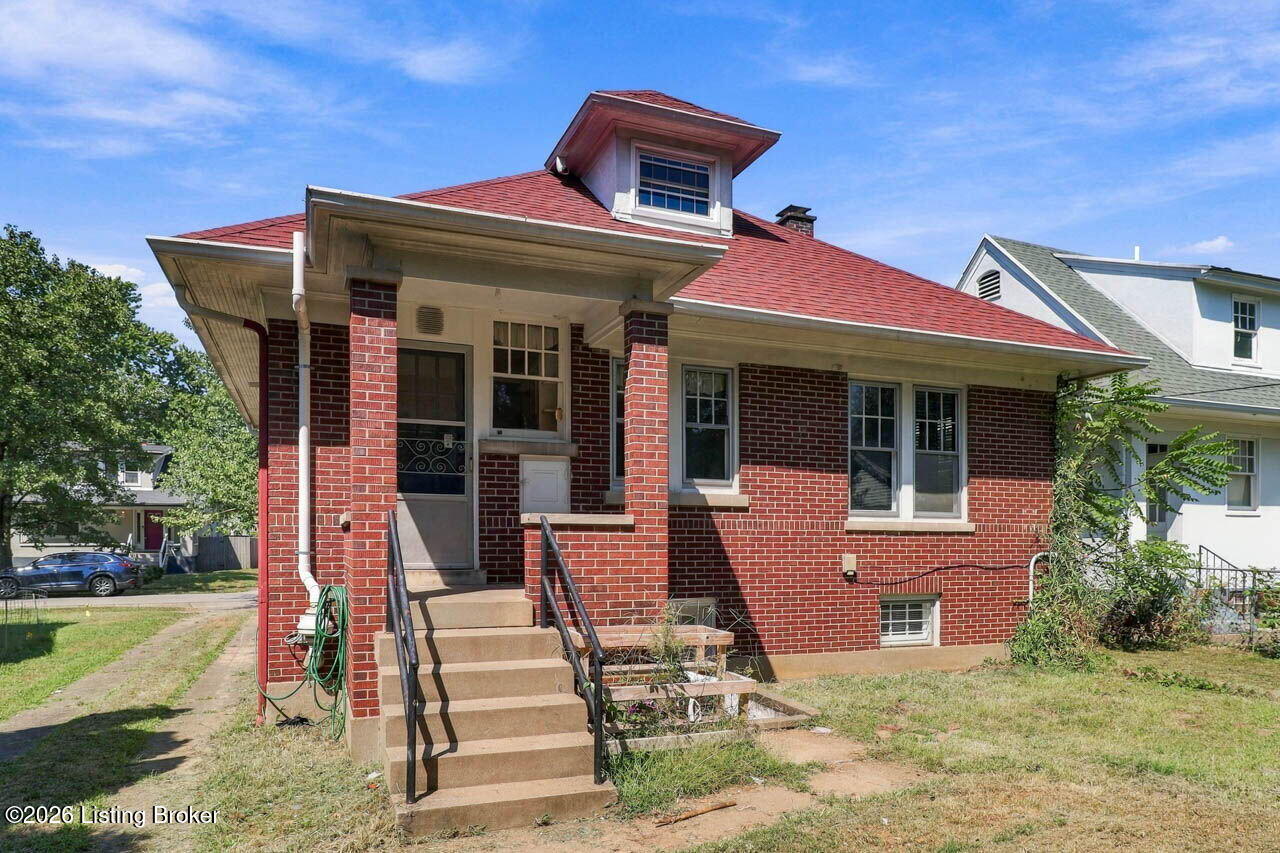 2156 Gladstone Ave
