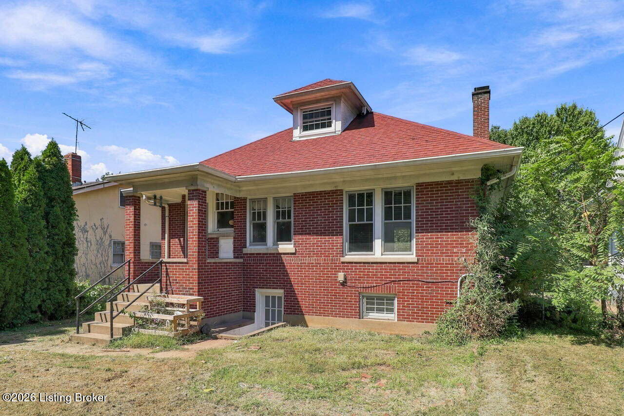 2156 Gladstone Ave