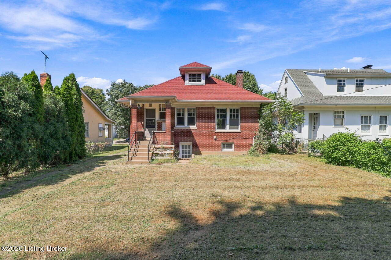 2156 Gladstone Ave