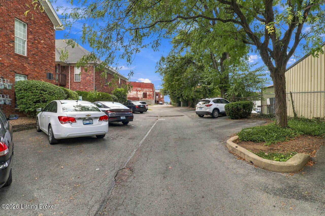 1148 Neon Way