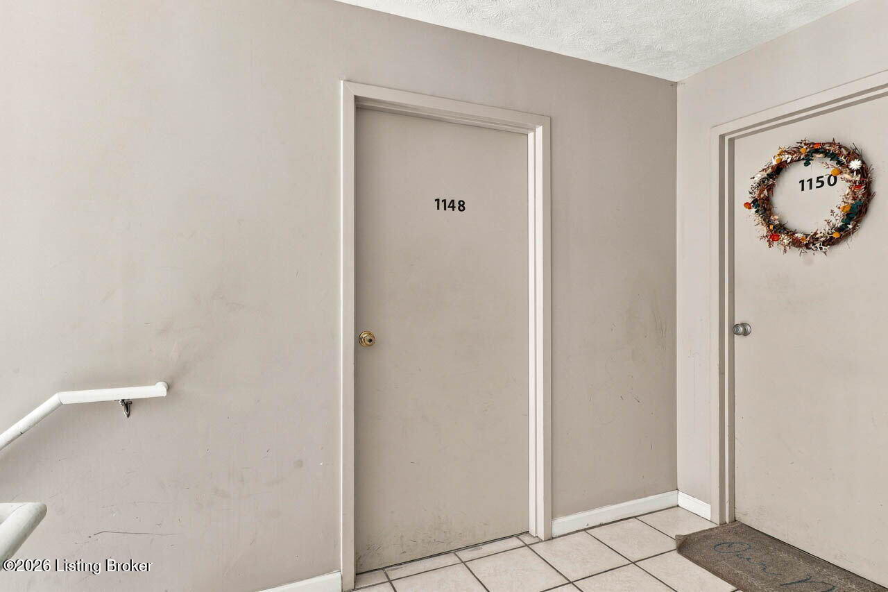 1148 Neon Way