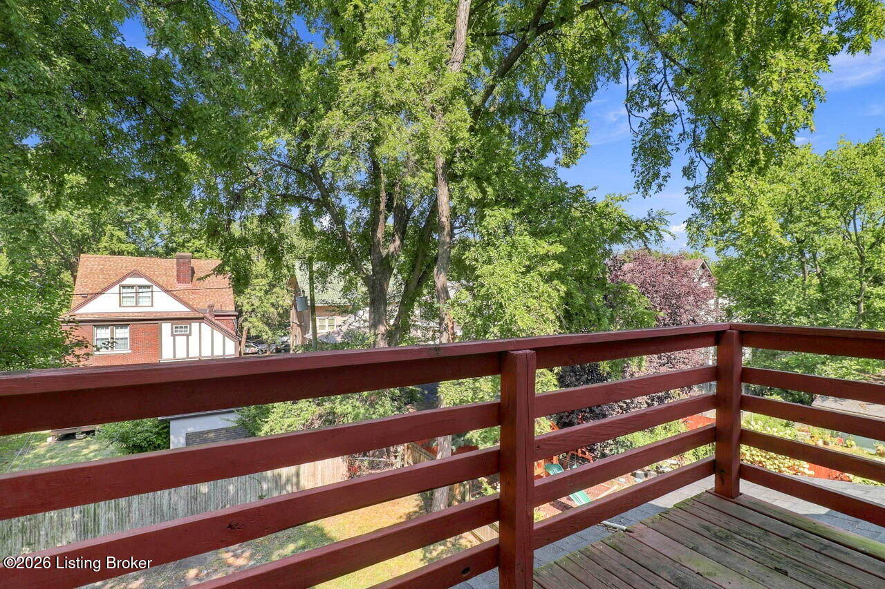 2063 Sherwood Ave