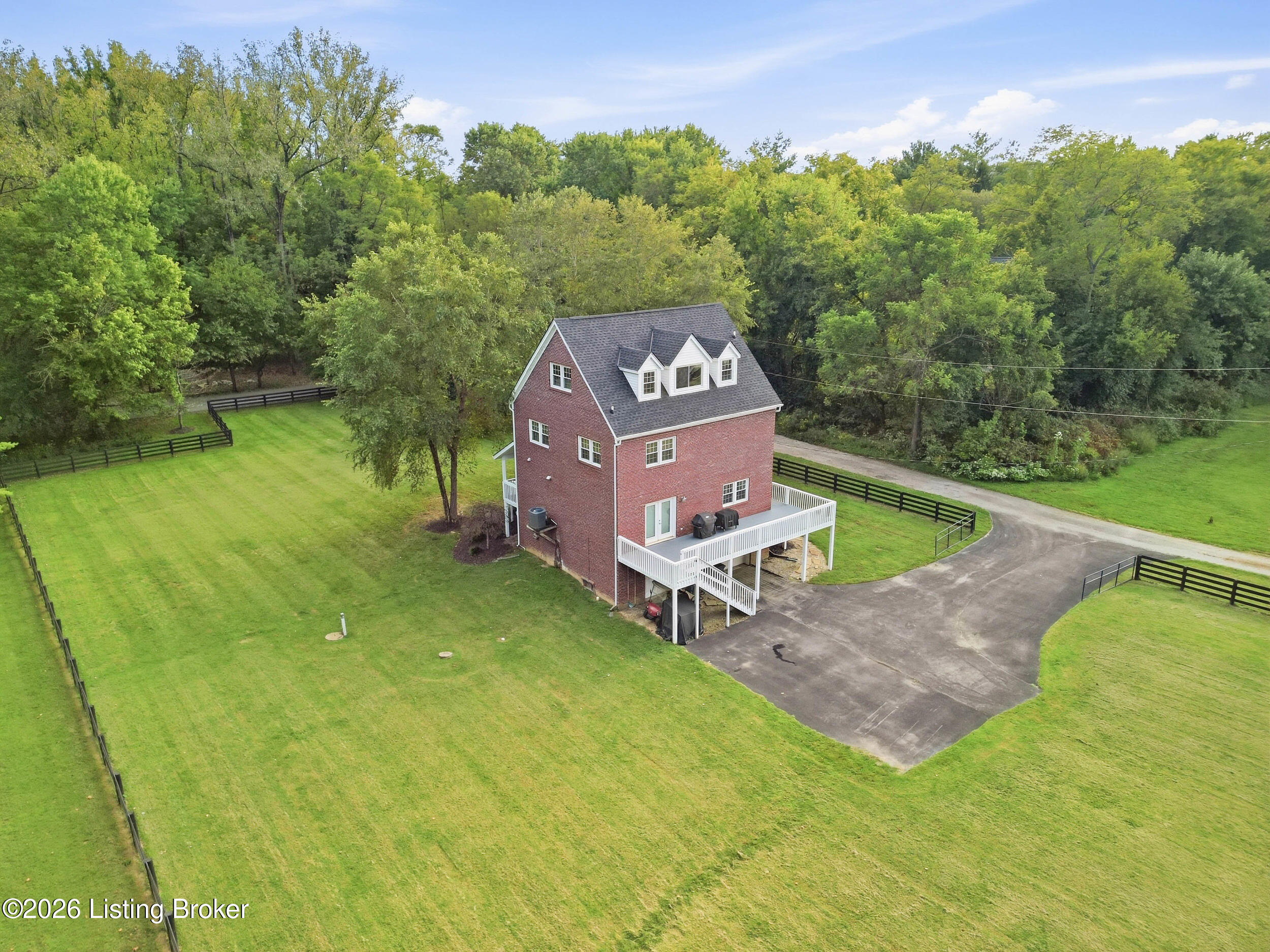 14417 Spring Dr