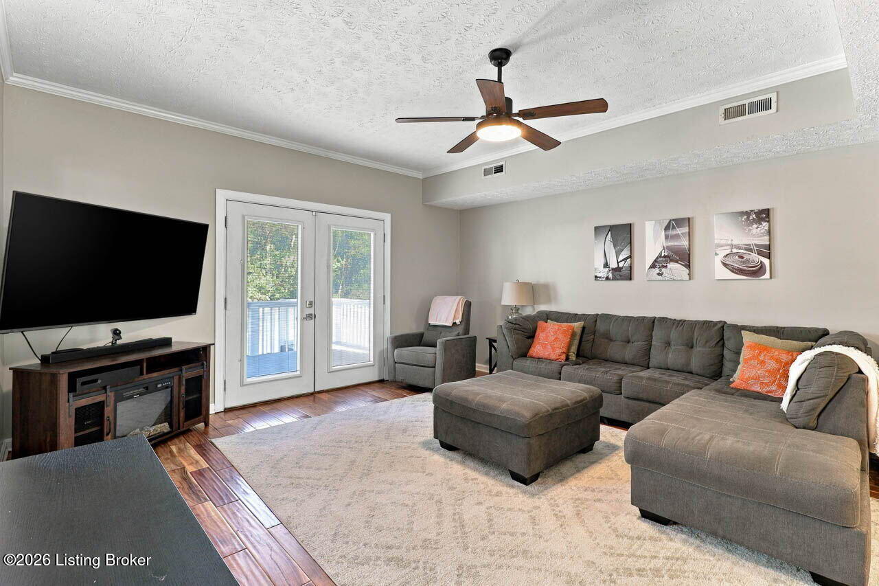 14417 Spring Dr