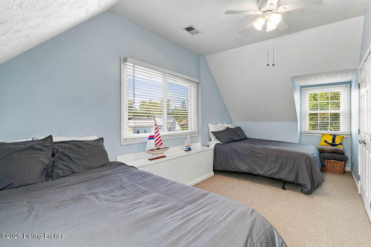 14417 Spring Dr