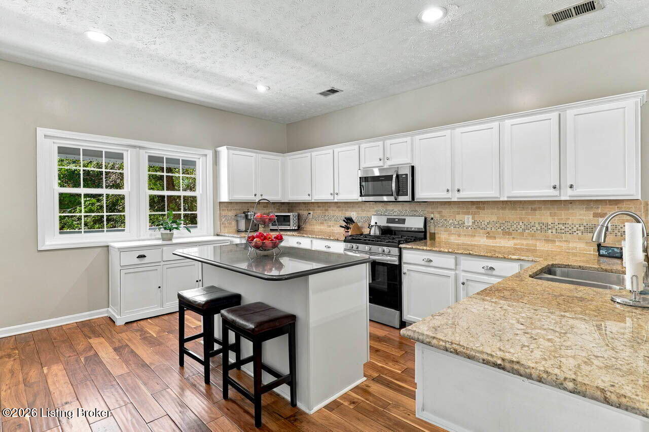 14417 Spring Dr