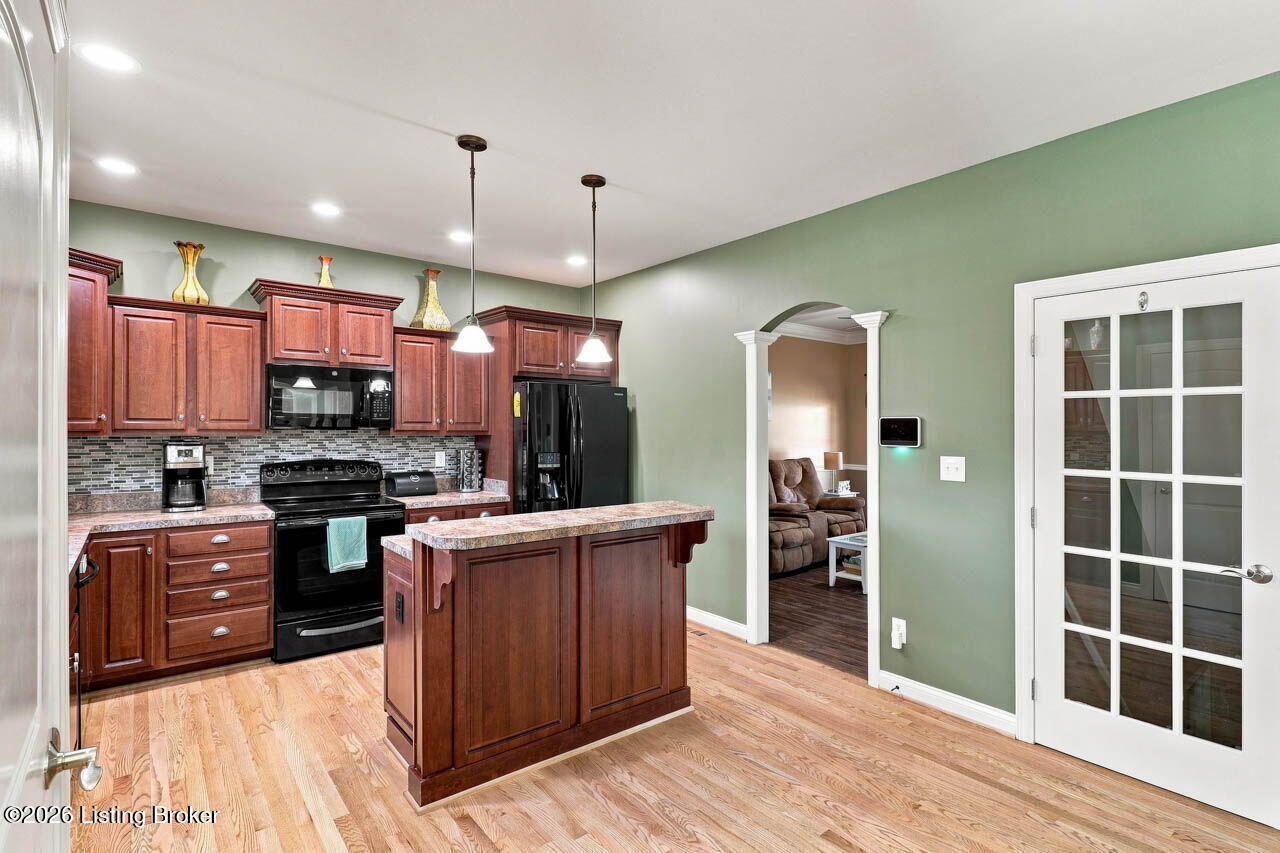 7612 Aspen Ridge Rd