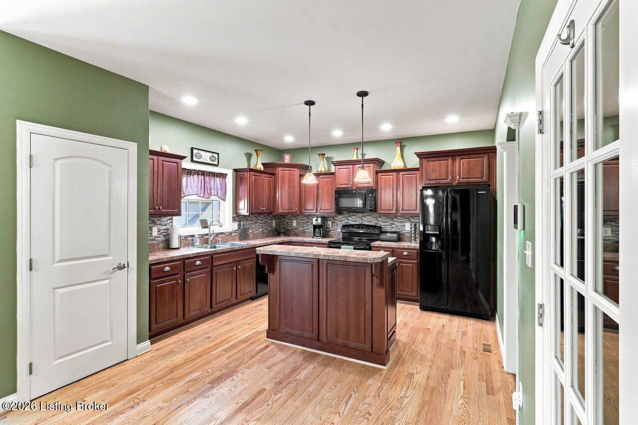 7612 Aspen Ridge Rd