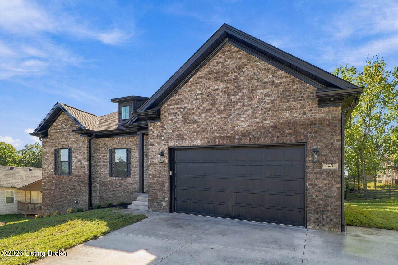 147 Wooded Glen Dr