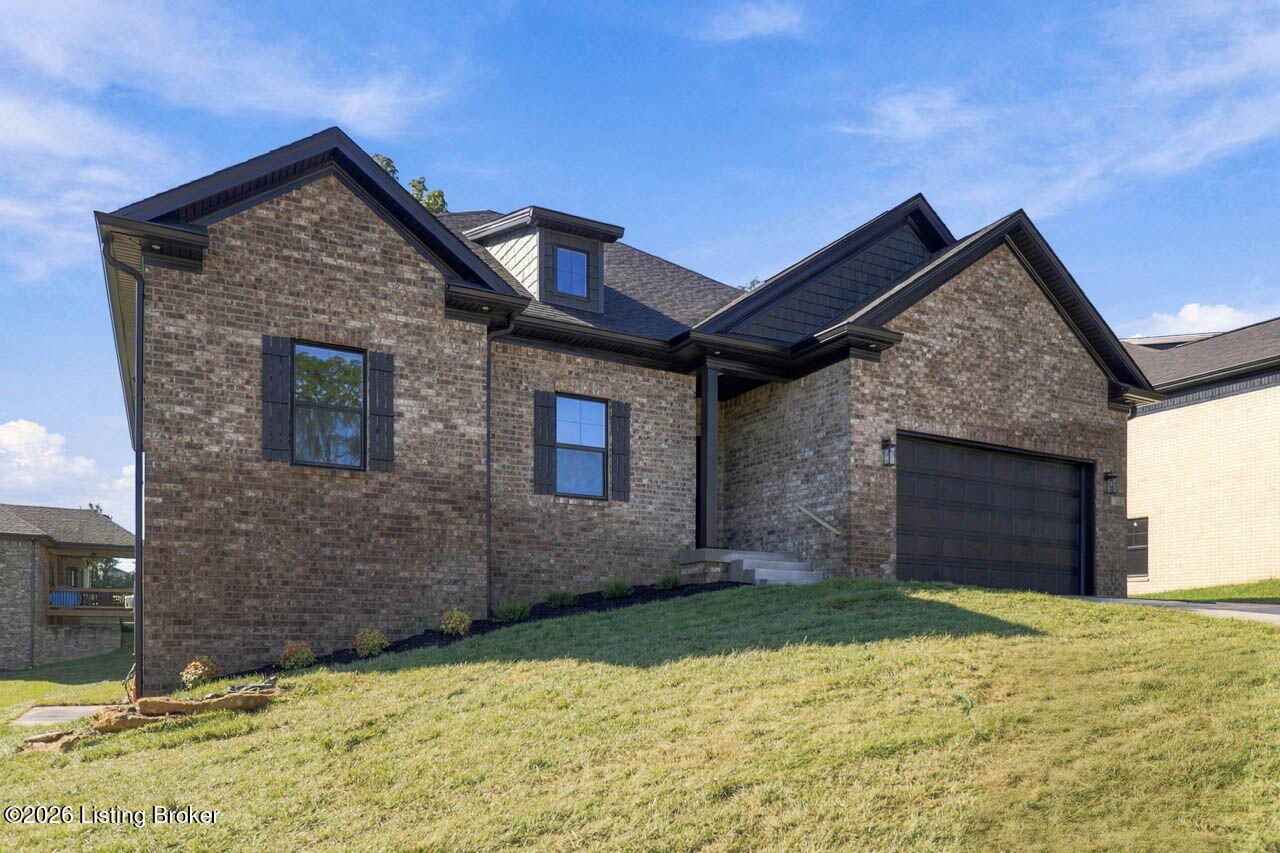 147 Wooded Glen Dr