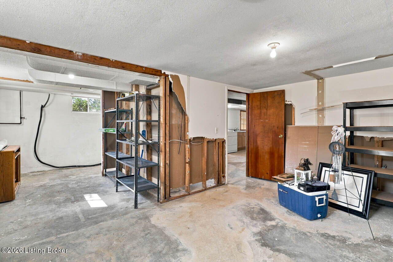 289 Douglas Ln