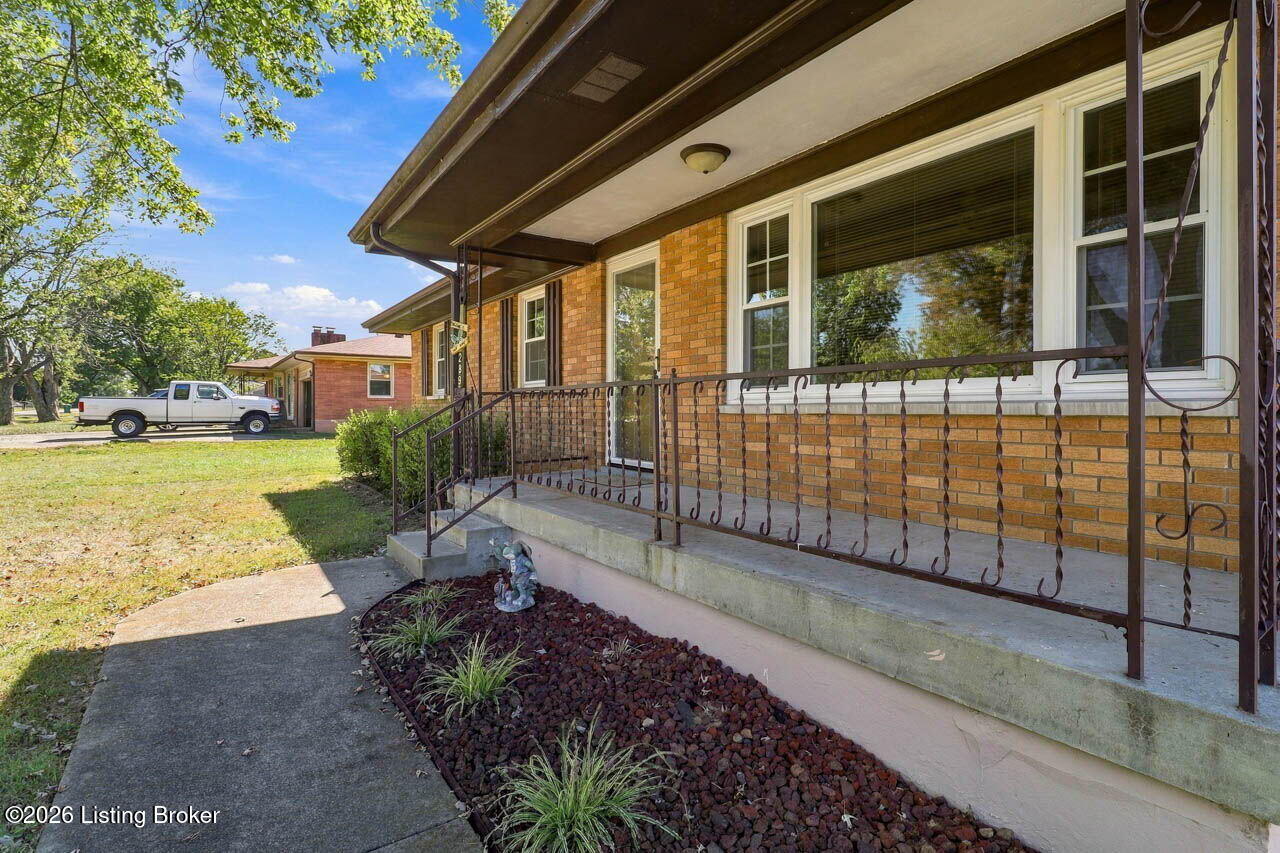 289 Douglas Ln