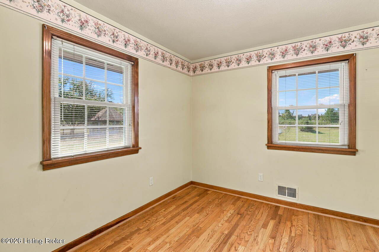 289 Douglas Ln