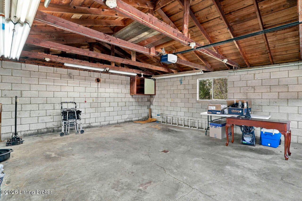 289 Douglas Ln