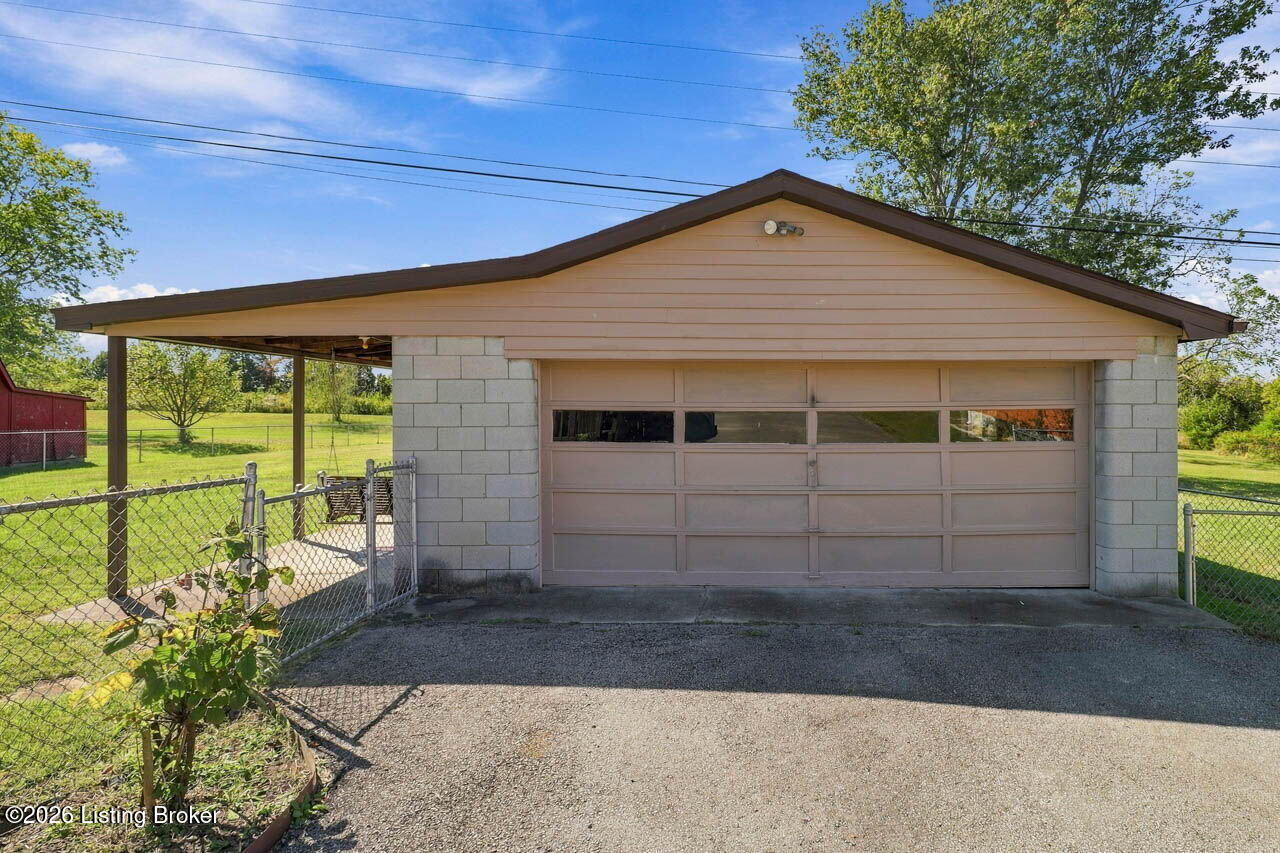 289 Douglas Ln