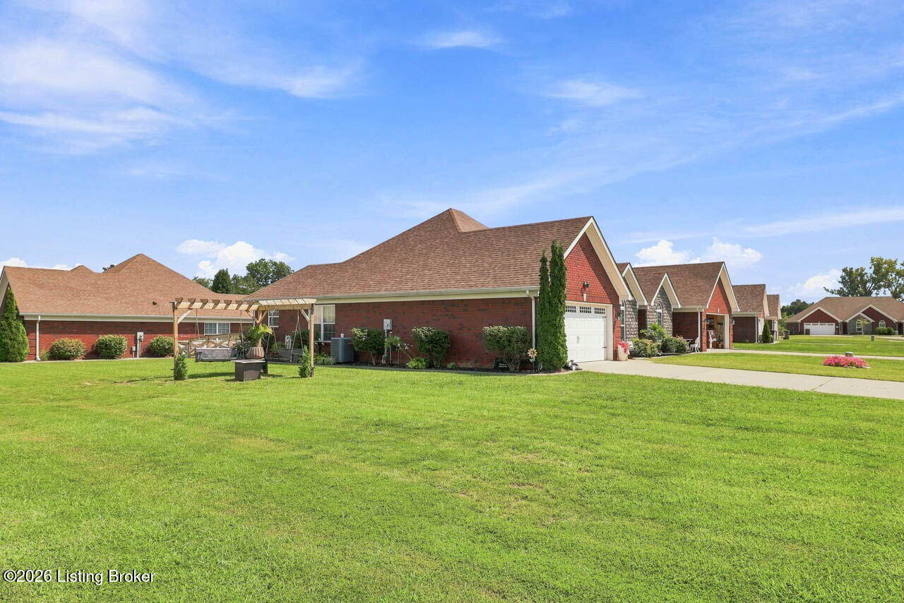 104 Sweetspire Dr