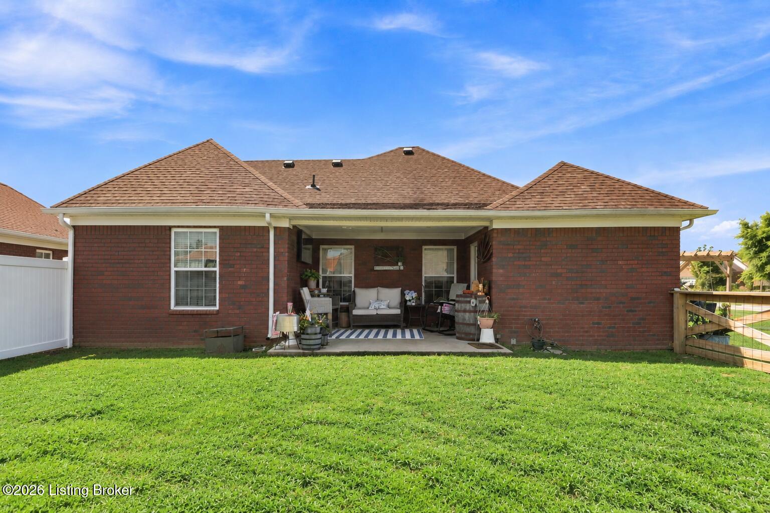 104 Sweetspire Dr