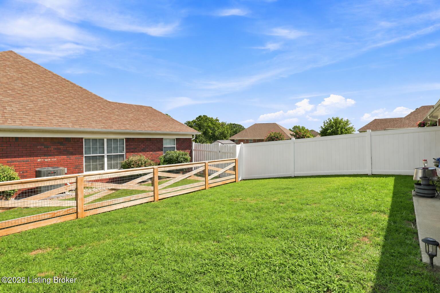 104 Sweetspire Dr