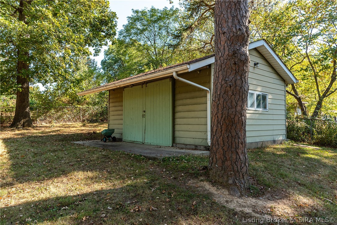 8337 Poplar Drive