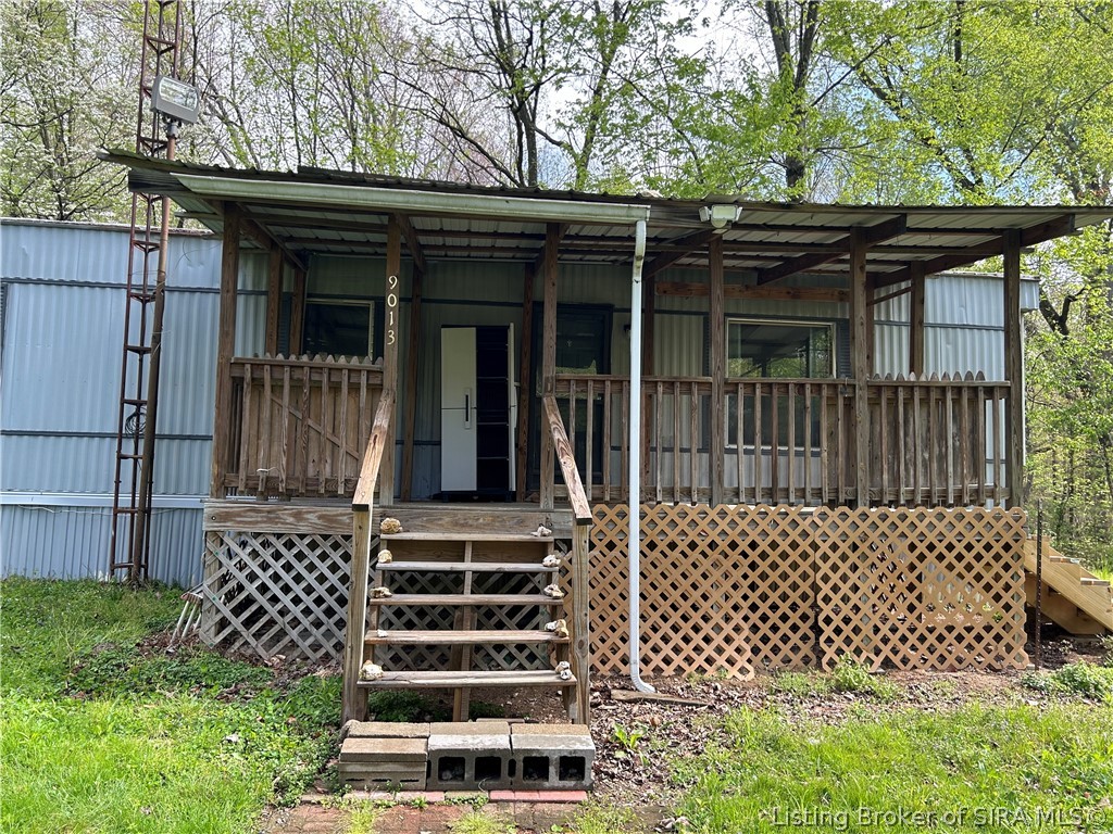 9013 E State Road 356