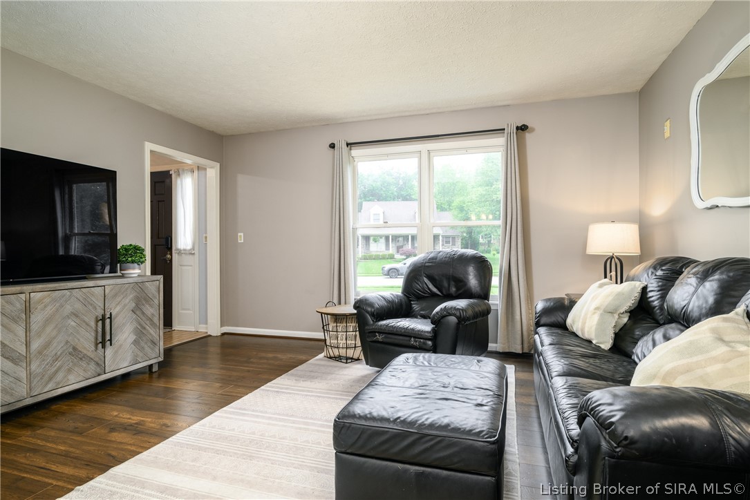 1101 Eastridge Drive