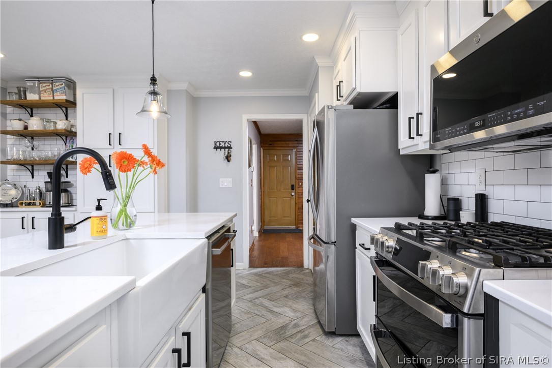 1101 Eastridge Drive