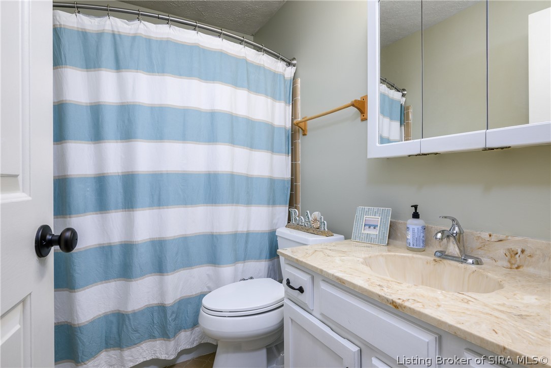 1101 Eastridge Drive